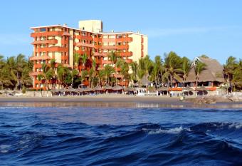 Luna Palace has Balcony rooms