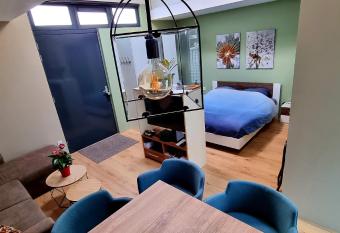 Inntermezzo has Balcony rooms