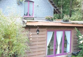 LA P TITE MAISON has Balcony rooms