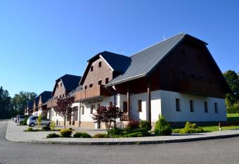 Apartm  n 812_Nov   Pec has Balcony rooms