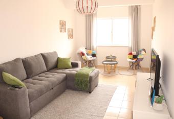 Casa do Mar - Apartamento com vista Ria e Mar allows 18 year olds to book a room