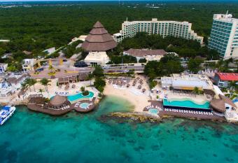 Grand Park Royal Cozumel - All Inclusive has Balcony rooms