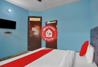 OYO Flagship 83353 Hotel Star House allows 18 year olds to book a room