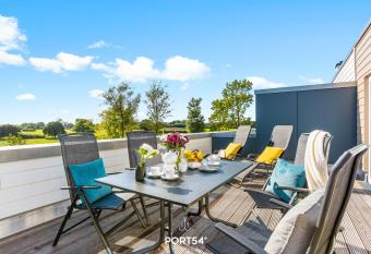 Steuerbord allows 18 year olds to book a room