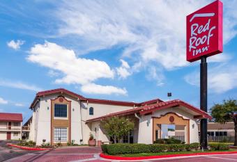 Red Roof Inn Houston East - I-10 has Smoking rooms