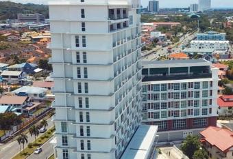 Stirling Suites Hotel & Serviced Apartment has Balcony rooms