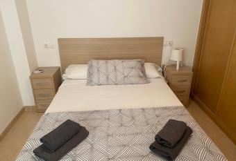 MERIDA2. Apartamento delante del mar has Balcony rooms