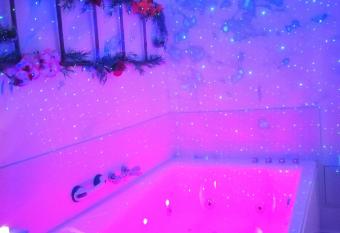 Le 1965 Double BALNEO, confort et romantique has Balcony rooms