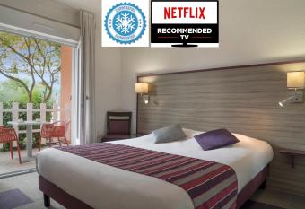 H  tel O Nice Saintes has Balcony rooms