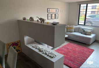 SU CASA PARA DESCANSO EN FAMILIA Y/O TRABAJO allows 18 year olds to book a room