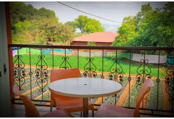 THE CROFT HOUSE MAHABALESHWAR has Balcony rooms