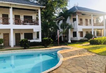 Miwa Holiday Resort Diani Beach has Balcony rooms