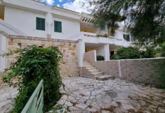 Gallipoli baia verde villetta Dune a 60 mt dalla spiaggia has Balcony rooms