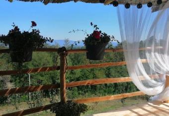 Ku  a za odmor Vilin vrt Vrnjacka Banja Otroci has rooms with a private hot tub