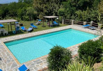 Alloro Case Vacanze 2 allows 18 year olds to book a room