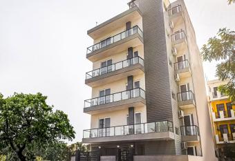 OYO Townhouse 622 Infinity Stays Near Appu Ghar allows 18 year olds to book a room