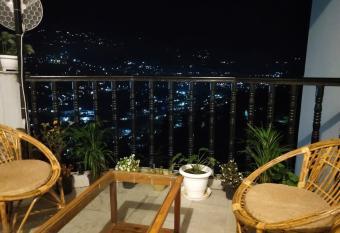 WonderView Hill Stay has Balcony rooms