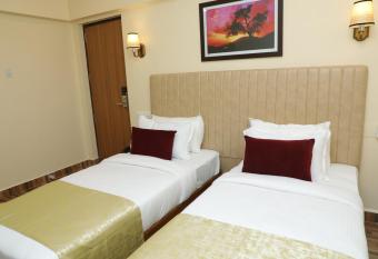 Gadiraju Palace Convention Centre & Hotel allows 18 year olds to book a room