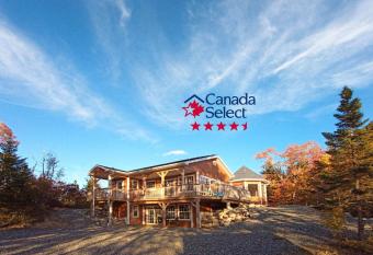 Mira Cottage has Balcony rooms