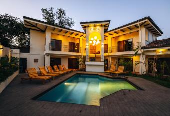 ONDA - Playa Grande - Adults Only allows 18 year olds to book a room