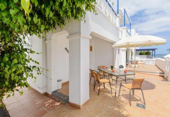 Apartamento 5 Bajo has Balcony rooms