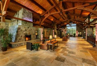 Sleepy Hollow Hotel has Balcony rooms