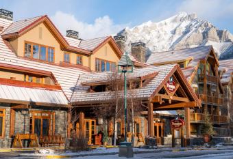 Banff Ptarmigan Inn has Balcony rooms