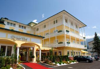 Rumer Hof has Balcony rooms