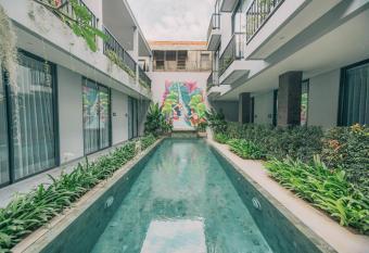 Bestah Coliving has Balcony rooms