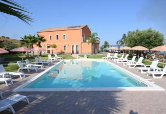 Arcobaleno dell Etna has Balcony rooms