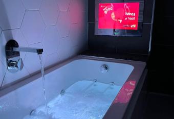 Woodroyd apartments has Balcony rooms