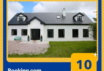 Luxury 6 Bedroom Spiddal Villa, Jacuzzi, Balcony has Balcony rooms