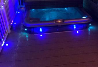 Luxury Lakeside Lodge L2 with Hot tub situated at Tattershall Lakes Country Park has rooms with a private hot tub