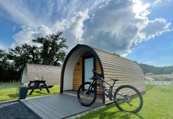 Eastridge Glamping - Camping Pods has Balcony rooms