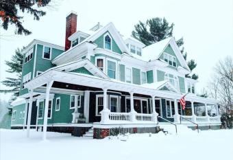 Franklin Manor Bed And Breakfast allows 18 year olds to book a room