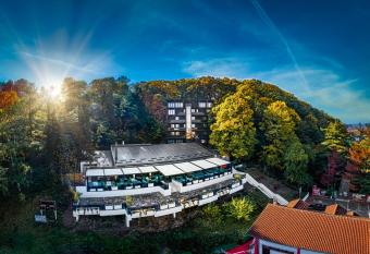Hotel Ub Aqua Park allows 18 year olds to book a room