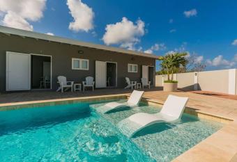 Piece of Paradise has Balcony rooms