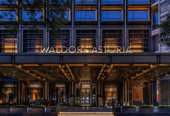 Waldorf Astoria Beijing has Balcony rooms