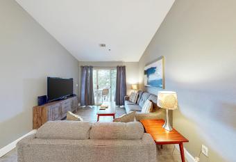 Golfshores Retreats has Balcony rooms