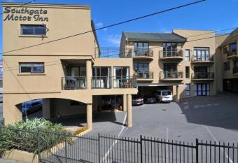 Southgate Motor Inn has Balcony rooms