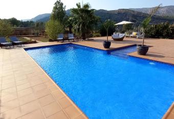 Amanaya allows 18 year olds to book a room