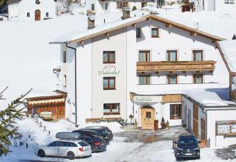 Gasthof Walderhof has Balcony rooms