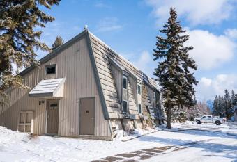 Tunnel Mountain Resort has Balcony rooms