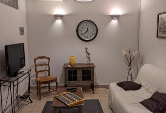 le Cocooning Marseillais has Balcony rooms