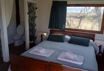 La Fortezza Alta has rooms with a private hot tub