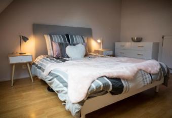 chez Marine has Balcony rooms