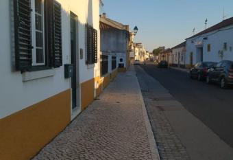 Casa do Limoeiro has Balcony rooms