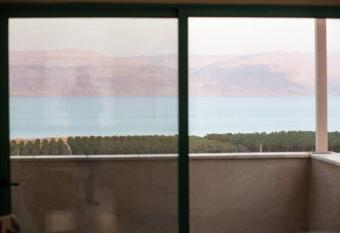 family apartment Dead-sea view has Balcony rooms