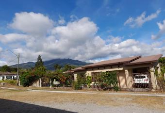 Tu casa Menus de Boquete te espera allows 18 year olds to book a room