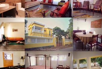 PARUL - Elegant Heritage Home at the Heart of Shantiniketan has Balcony rooms